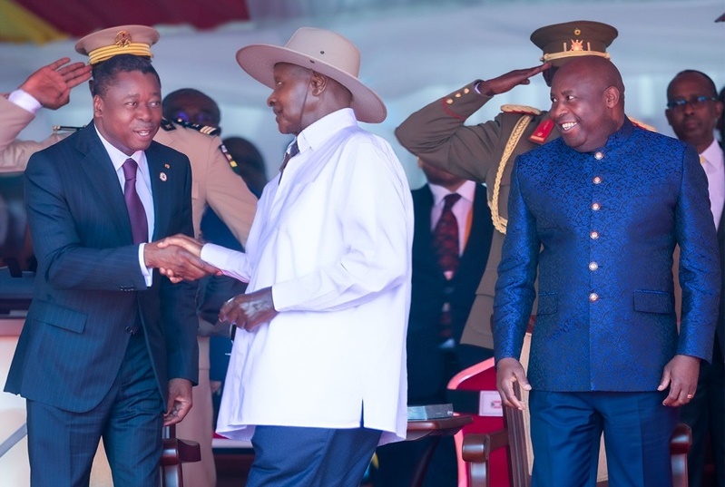 Yoweri Rugamba A Kampala, Faure Gnassingbé assiste à la cérémonie d’investiture du ...